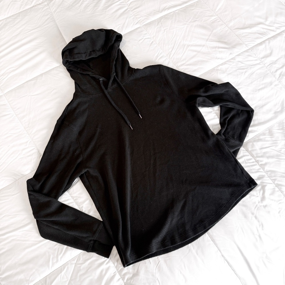 AMERICAN EAGLE Waffle Knit Curved-Hem Hoodie (Medium | Black)